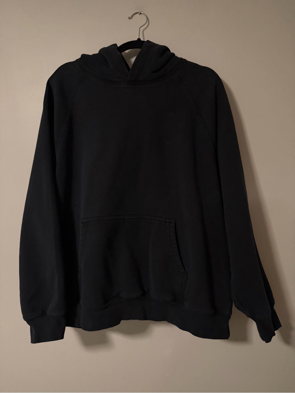 Aritzia Sweatfleece Mega Fit Black Hooded Pullover Sweatshirt